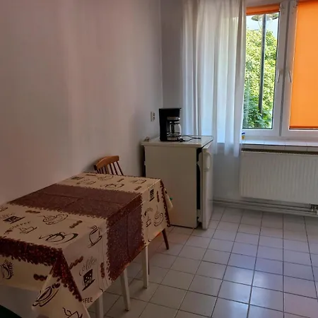 Mieszkanie Obok Biblioteki Boleslawa Lubosza Lägenhet *
