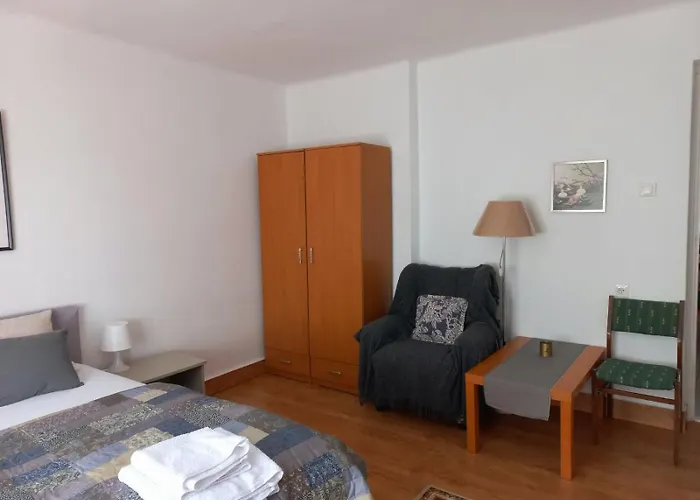 Mieszkanie Obok Biblioteki Boleslawa Lubosza דירה *